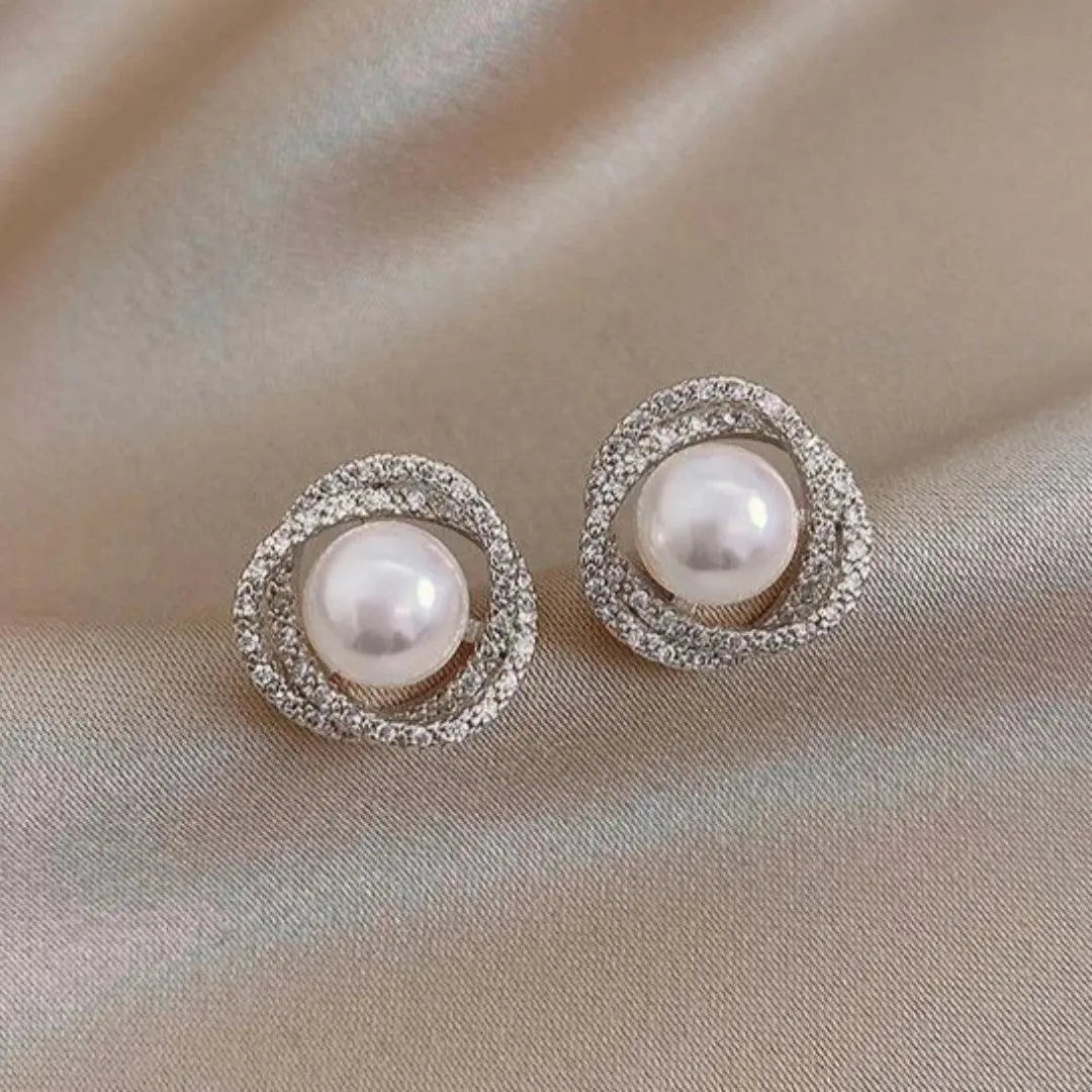 Shiny Spiral Earrings with Elegant Pearls