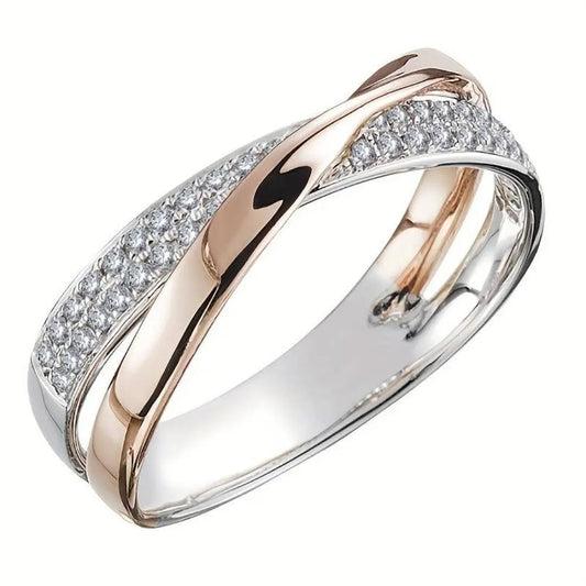 Elegant Curved Ring with Rhinestone