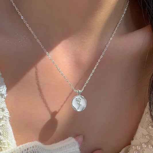 Subtle Circle Pendant Necklace with a Polished Finish