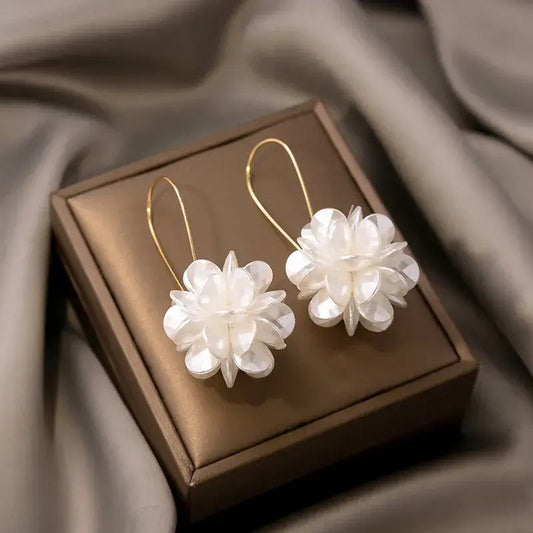 Elegant Earrings with White Flowers