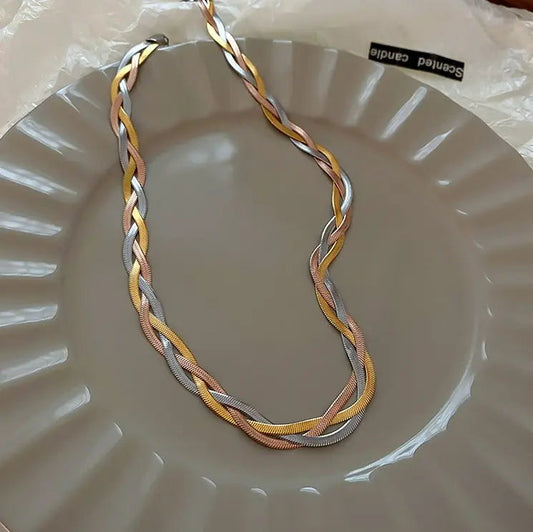 Elegant Necklace Made of Golden and Silver