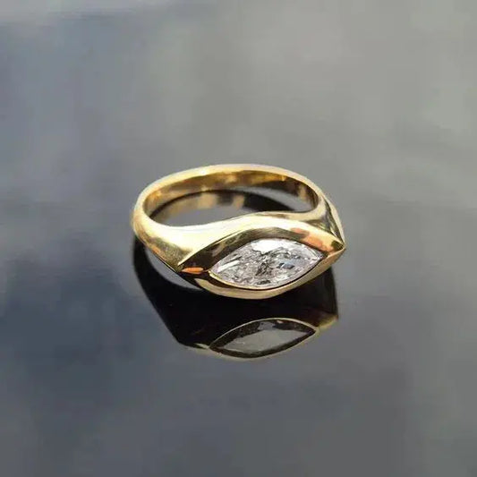 Vintage Zirconia Eye Golden Ring